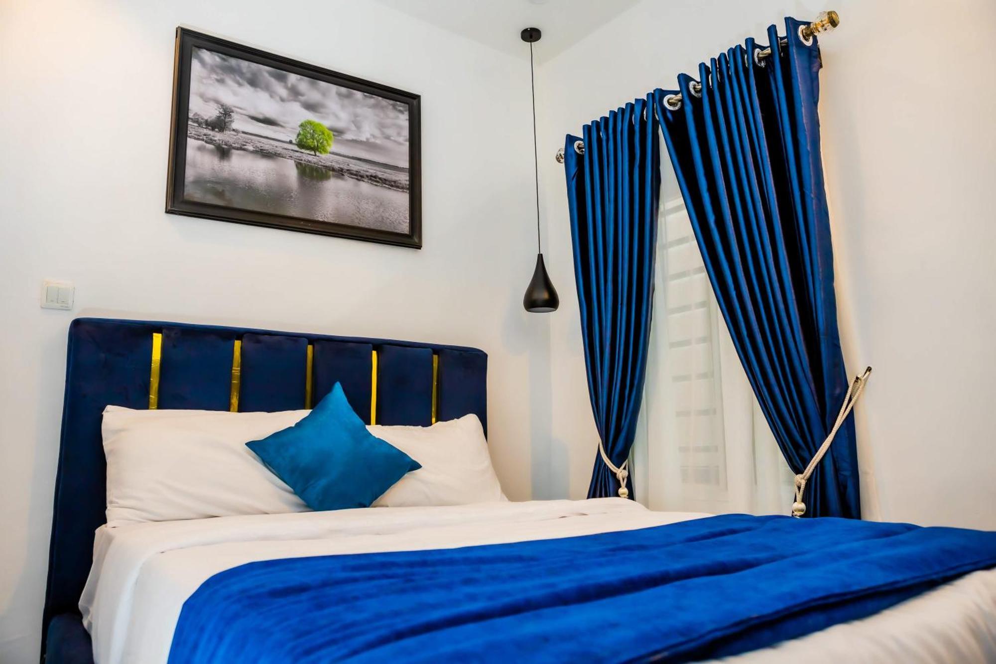 El Elyon Hotel And Suites Lagos Buitenkant foto